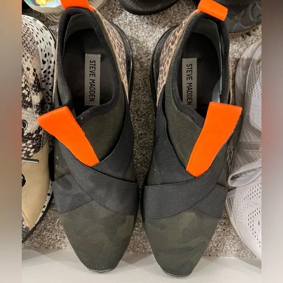 Steve Madden shoes - size 9 - used both in excellent condition, $40 each - Picture 3 of 4